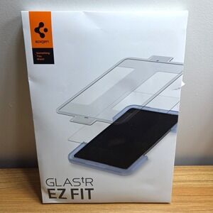 Spigen iPad Pro 12.9" (2022) GLAStR Tempered‎ Glass Screen Protector AGL02809